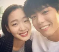 FOTO: Kebiasaan Cute Park Bo Gum Saat Selfie, Bikin Fans Gemes