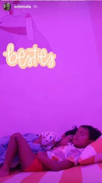 Foto Keceriaan Anak-Anak Dwi Sasono yang Diposting Widi Mulia, Tetap Aktif dan Kreatif Meski Ayah Tak di Rumah