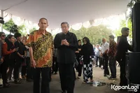 FOTO: Kedatangan SBY di Rumah Duka Mike Mohede, Berbelasungkawa