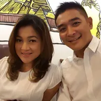 Foto Keluarga Irgy 'Lupus', 13 Tahun Bersama & Jauh Dari Sorotan