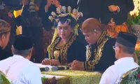 FOTO: Keluarga Presiden & Wapres di Akad Nikah Kahiyang - Bobby
