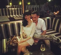 FOTO: Kemesraan Aditya Herpavi & Istri Anak Yang Jarang Diekspos