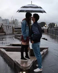 FOTO: Kemesraan Ansel Elgort & Violetta Komyshan, Bikin Baper