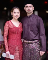 FOTO: Kemesraan Bunga Citra Lestari dan Ashraf di Pernikahan Yuna