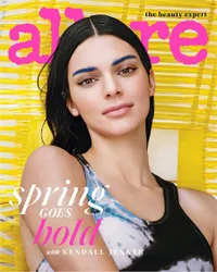 FOTO: Kendall Jenner di Allure, Pose Cute - Curhat Soal Jerawat