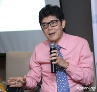 FOTO: Keren! Artis Indonesia Ini Ternyata Juga Seorang Dokter Loh
