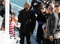FOTO: Keseruan Keluarga Kardashian Saat Berlibur ke Disneyland