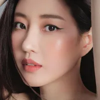 FOTO: Kim Sarang Tetap Cantik & Muda Banget di Usia 40 Tahun