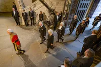 Foto King Charles III dan Queen Consort Camila Duduk Bersama Pertama Kali di 'Singgasana', Berikan Pidato