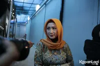 FOTO: Kisah Meniti Karir Desy Ratnasari Pernah Tidur di Terminal!