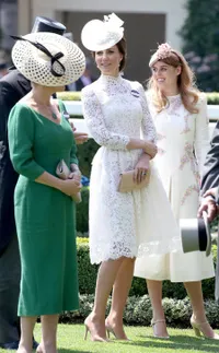 FOTO: Koleksi Gaun Putih Mewah Kate Middleton, Secantik Pengantin