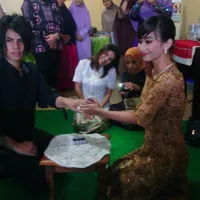 FOTO: Lamaran Axel Andaviar Anak Ovy Rif, Sederhana Tapi Manis