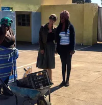 FOTO: Liburan Asik & Liar Farah Quinn di Afrika Selatan, Seru!