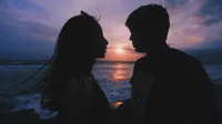 FOTO: Liburan Bareng ke Bali, Joshua & Clairine Clay Makin Nempel