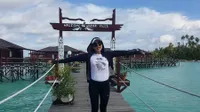 FOTO: Liburan Bella Shofie ke Maratua, Cantik Dengan Dress Pantai