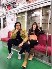 FOTO: Liburan Billy Syahputra Bareng Hilda di Jepang, Bahagia!