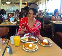 Foto: Liburan 'Classy' Farah Quinn, Dari Amerika Sampai Italia