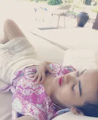 FOTO: Liburan di Bali, Julia Perez Asyik Main Bareng Keponakan