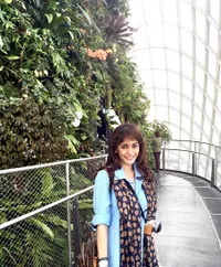 FOTO: Liburan ke Singapura, Masayu Anastasia Bahagia Penuh Senyum