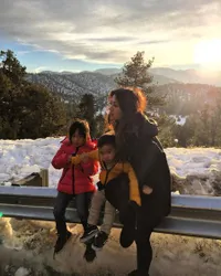 FOTO: Liburan Mewah Sosialita Cantik Adinda Bakrie, Bikin Ngiri