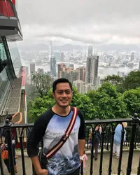 FOTO: Liburan Seru & Akrab Keluarga Ferry Ardiansyah di Hong Kong