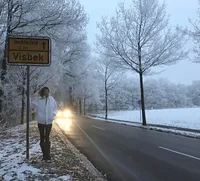 FOTO: Liburan Seru Nadine Chandrawinata, Pulang Kampung ke Jerman