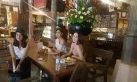 FOTO: Liburan Singkat di Bali, BCL Hang Out Bareng Dena Rachman