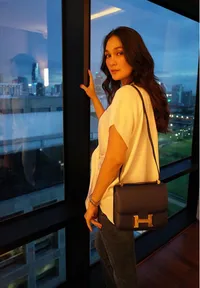 FOTO: Liburan Singkat Luna Maya di Bangkok, Puas Lihat Sunset