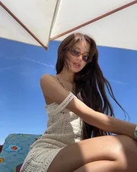 Foto Lisa BLACKPINK Pakai Bikini dan Pamer Tato, Seakan Tak Peduli Haters-nya Jadi Perbincangan Dunia