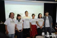FOTO: Main di 'KELUARGA CEMARA', Nirina & Ringgo Jadi Emak & Abah