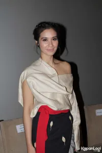 FOTO: Main Film, Marsha Timothy Naik Kuda - Penggal Kepala Orang!