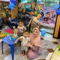 Foto Maissy Mantan Penyanyi Cilik dengan Tiga Putranya, Anak Tetap Berprestasi Meski Ibu Sibuk Jadi Dokter