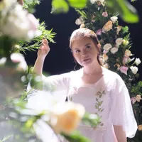 FOTO: Makeup Flawless Rossa Saat Syuting Klip Baru, Bening Cantik