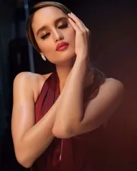 FOTO: Makin Cantik & Bule Abis, Cinta Laura Hot Bak Supermodel