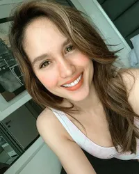 FOTO: Makin Kotak-Kotak, Abs Seksi Cinta Laura Sampai Bikin Netizen Melongo