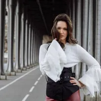 FOTO: Makin Langsing, Pesona Nia Ramadhani Secantik Barbie Hidup