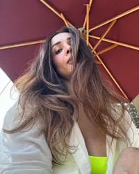 FOTO Malaika Arora Liburan ke Bali, Nikmati Indahnya Pantai dan Ademnya Ubud