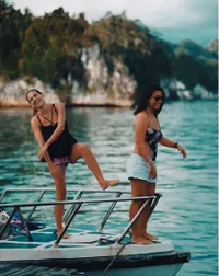 [FOTO] Marissa Jadi Putri Duyung, Asyik Renang di Laut Raja Ampat