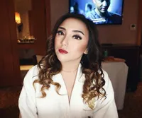 FOTO: Masih 20 Tahun, Ini Gaya Salmafina Sunan yang Glamor & Dewasa