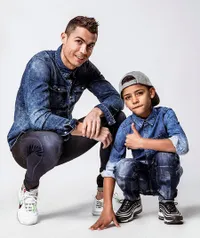 FOTO: Masih 7 Tahun, Anak Cristiano Ronaldo Sudah Jadi Model