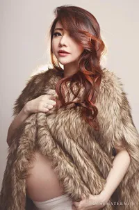 FOTO: Maternity Shoot Ryn Eks Chibi, Romantis Ditemani Sang Suami