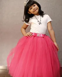 FOTO: Meika, Anak Uki NOAH Yang Centil & Imutnya Kebangetan