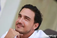 FOTO Memukau! Simple Tapi Kece, Begini Pesona Ganteng Hamish Daud