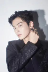 FOTO 'Men of the Year' CQ Korea, Cha Eunwoo Tak Cuma Modal Tampan