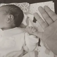 [FOTO] Menggemaskan! Jennifer Arnelita Lahirkan Bayi Perempuan