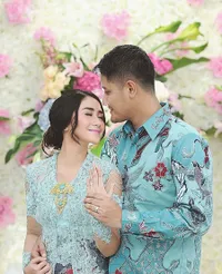 FOTO: Mesra Calon Pengantin Ryana Dea-Puadin, Ketemu di Pengajian