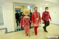 Foto Mesra Kiky Saputri dan Muhammad Khairi Saat Preskon Setelah Nikah, Sah Setelah Menunggu 29 Tahun