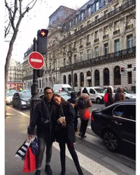 FOTO: Mesra, Sammy Simorangkir & Viviane Nikmati Paris Berdua