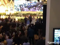 FOTO: Mewah dan Megah, Begini Dekorasi Resepsi Momo Geisha & Reza