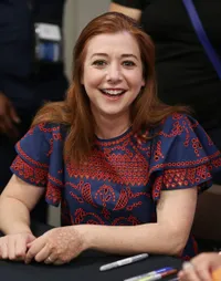FOTO: Mewahnya Rumah Alyson Hannigan Yang Dijual Seharga Rp 69 M